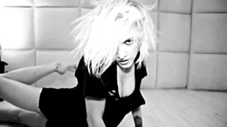 Ashlee Simpson feet photo thumbnail