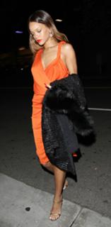 Rihanna feet photo thumbnail