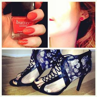 Emmy Rossum feet photo thumbnail