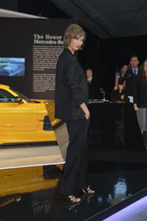 Karlie Kloss feet photo thumbnail