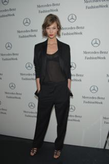 Karlie Kloss feet photo thumbnail