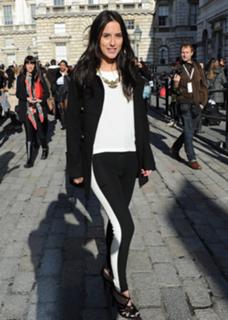 Lucy Watson feet photo 2