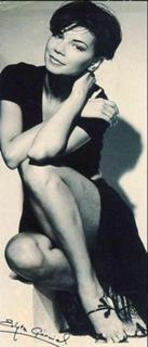 Edyta Górniak feet photo thumbnail