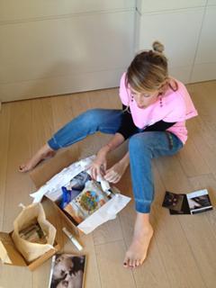Alessia Marcuzzi feet photo thumbnail