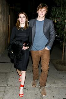 Emma Roberts feet photo thumbnail