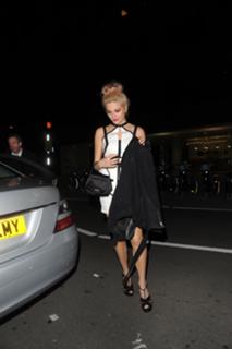 Pixie Lott feet photo thumbnail
