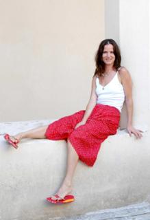 Juliette Lewis feet photo thumbnail