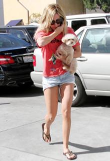 Ashley Tisdale feet photo thumbnail