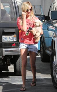 Ashley Tisdale feet photo thumbnail