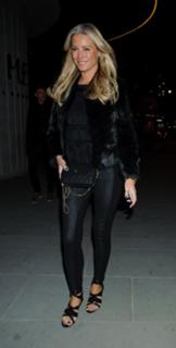 Denise Van Outen feet photo thumbnail