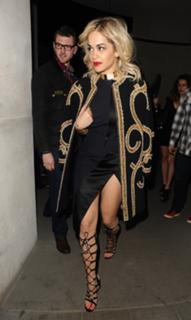 Rita Ora feet photo thumbnail