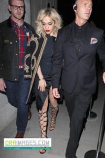 Rita Ora feet photo thumbnail