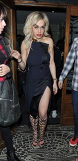 Rita Ora feet photo thumbnail