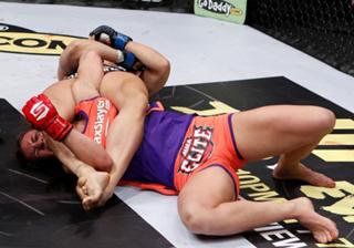 Ronda Rousey feet photo thumbnail