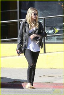 Ashley Benson feet photo thumbnail