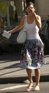 Hilary Swank feet photo thumbnail