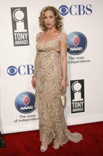 Christina Applegate feet photo thumbnail