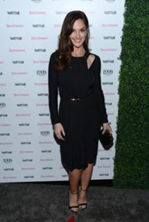 Minka Kelly feet photo thumbnail