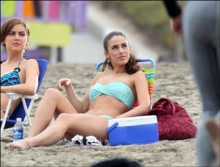 Jessica Lowndes feet photo thumbnail