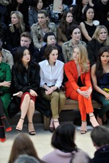 Rosie Huntington-Whiteley feet photo thumbnail