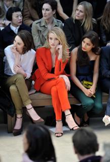 Freida Pinto feet photo thumbnail