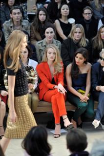 Freida Pinto feet photo thumbnail