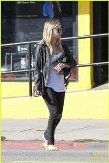 Ashley Benson feet photo thumbnail