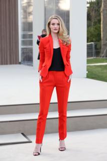 Rosie Huntington-Whiteley feet photo thumbnail