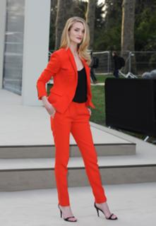 Rosie Huntington-Whiteley feet photo thumbnail
