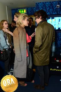 Rita Ora feet photo thumbnail