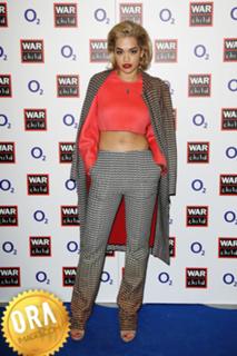Rita Ora feet photo thumbnail