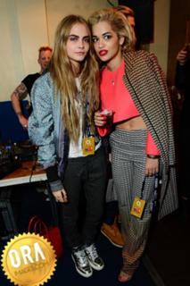 Rita Ora feet photo thumbnail