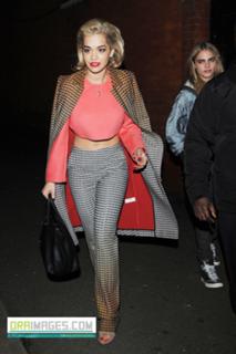 Rita Ora feet photo thumbnail