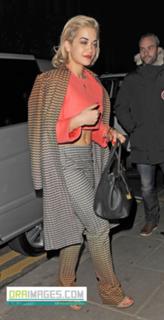 Rita Ora feet photo thumbnail