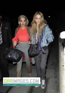 Rita Ora feet photo thumbnail