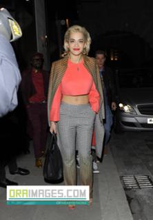 Rita Ora feet photo thumbnail