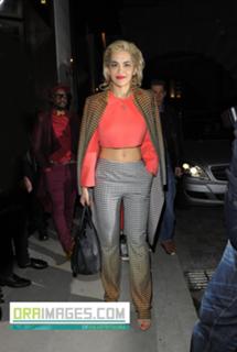 Rita Ora feet photo thumbnail