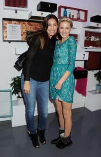 Lisa Snowdon feet photo thumbnail