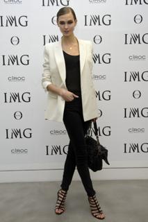 Karlie Kloss feet photo thumbnail