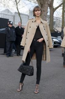Karlie Kloss feet photo thumbnail
