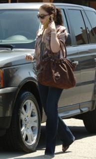 Michelle Trachtenberg feet photo thumbnail