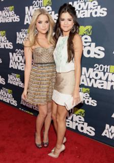 Ashley Benson feet photo thumbnail