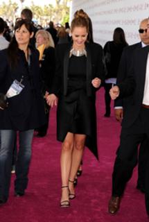 Jennifer Lawrence feet photo thumbnail