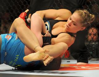 Ronda Rousey feet photo thumbnail