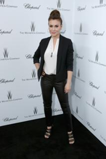 Alyssa Milano feet photo thumbnail