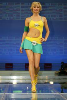 Lena Gercke feet photo thumbnail