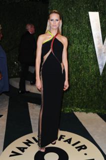 Karolina Kurkova feet photo thumbnail