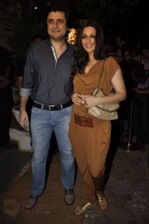 Sonali Bendre feet photo thumbnail