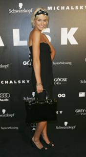 Lena Gercke feet photo thumbnail