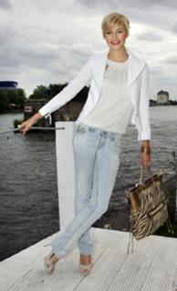 Lena Gercke feet photo thumbnail
